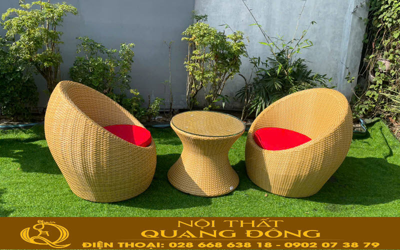 Bàn 2 ghế giả mây màu vàng honey cho ban công