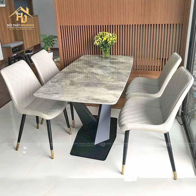 Bàn ăn 4 ghế cho gia đình nhỏ