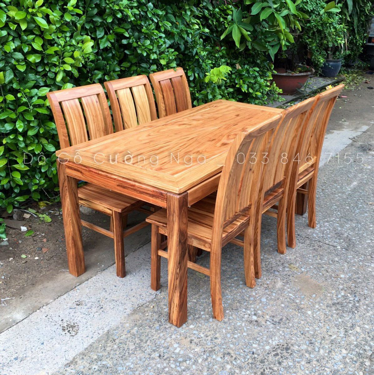 Bàn ăn gỗ hương xám 6 ghế với chân chạm khắc họa tiết độc đáo