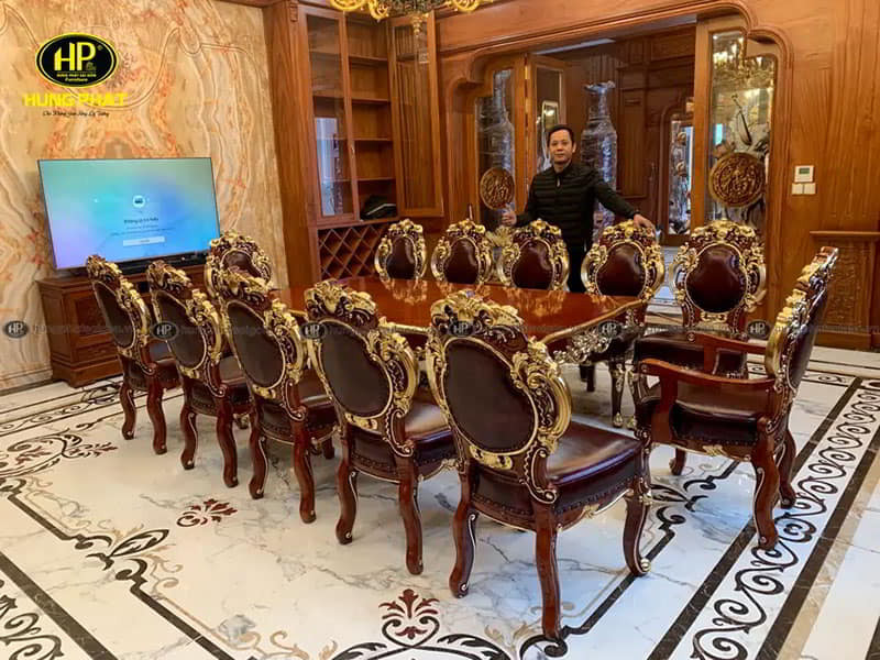Bàn ăn gỗ phong cách tân cổ điển sang trọng tại Ninh Bình