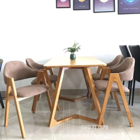 Bàn ăn gỗ tự nhiên 4 ghế kiểu dáng hiện đại, màu sắc ấm áp cho không gian bếp nhỏ