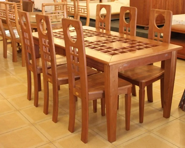 Bàn ăn hình vuông gỗ tự nhiên chất lượng cao