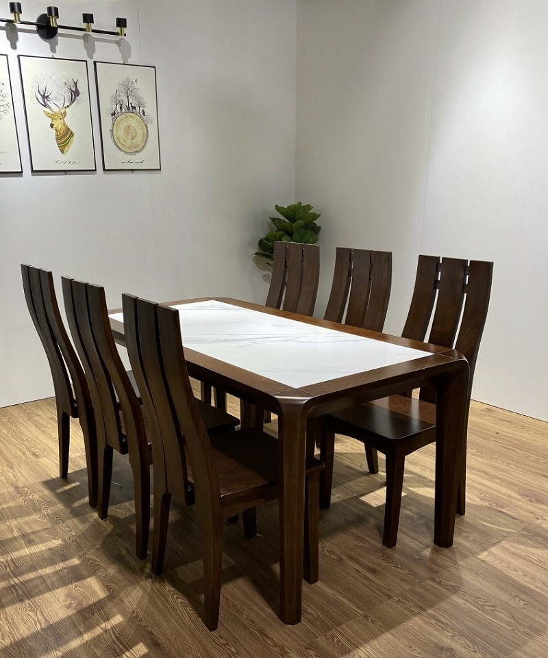 Bàn ăn mặt đá hoa cương chân gỗ mang phong cách ấm cúng