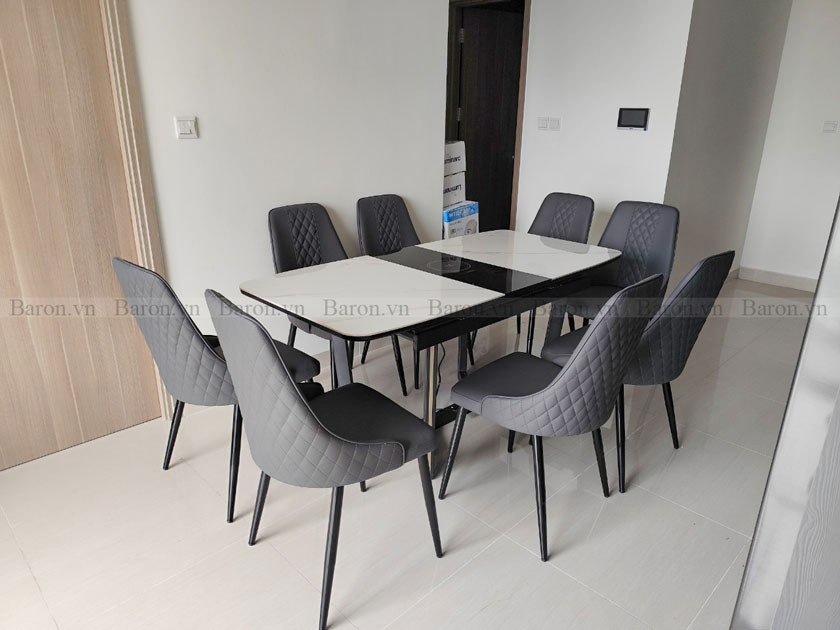 Bàn ăn tích hợp bếp từ gia đình