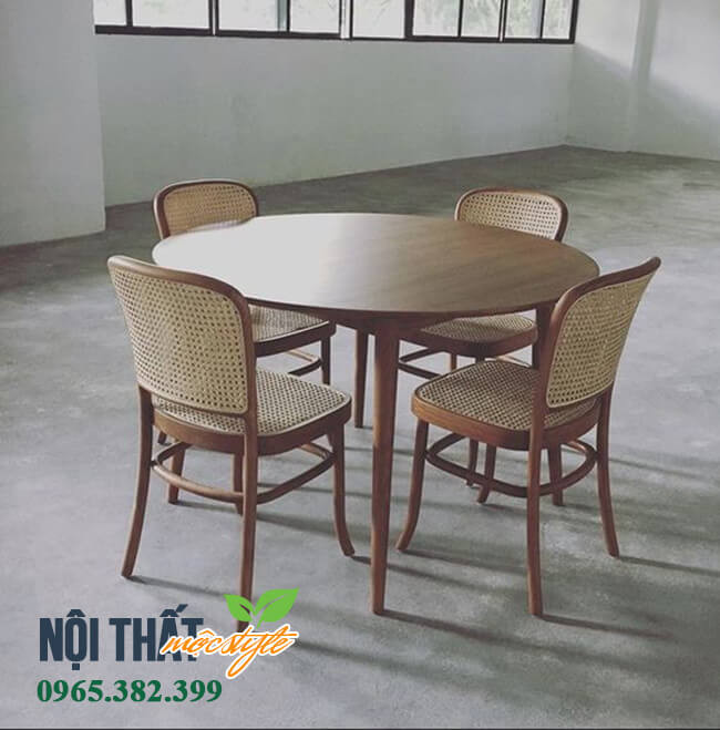 Bàn ăn tròn 4 ghế Thonet mang phong cách Vintage mộc mạc, đầy tính nghệ thuật