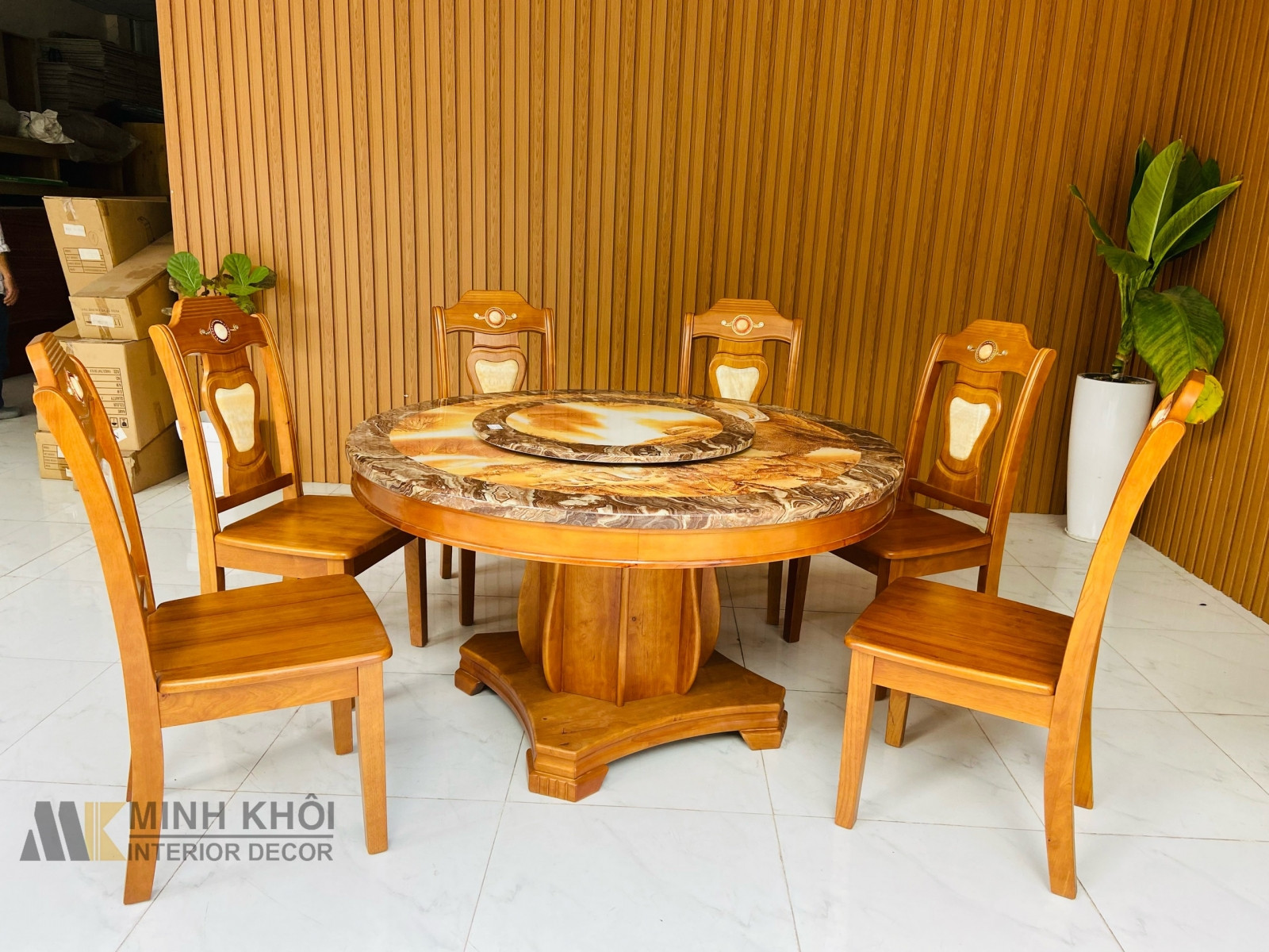 Bàn ăn tròn bằng gỗ xoan đào 6 ghế mặt đá cẩn đá tự nhiên, thiết kế độc đáo và cuốn hút