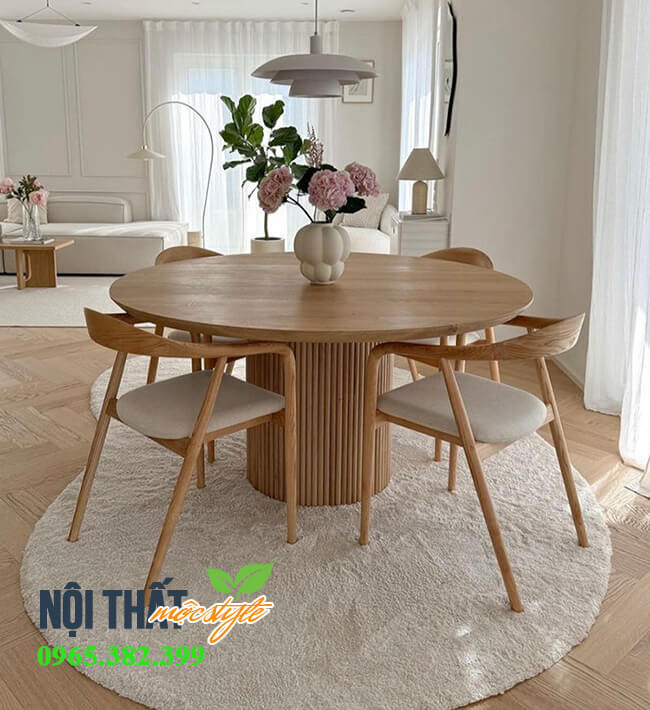 Bàn ăn tròn gỗ tự nhiên Neva, thiết kế bo tròn an toàn cho trẻ nhỏ