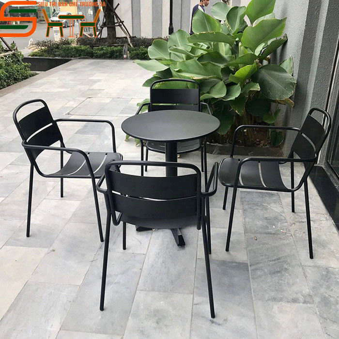 Bàn ghế cafe ngoài trời bằng sắt sơn tĩnh điện, bền đẹp cho quán cà phê Hà Nội