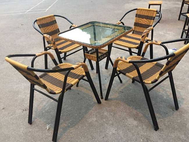 Bàn ghế giả mây thanh lý tại mây nhựa Thanh Tùng - Mẫu 1