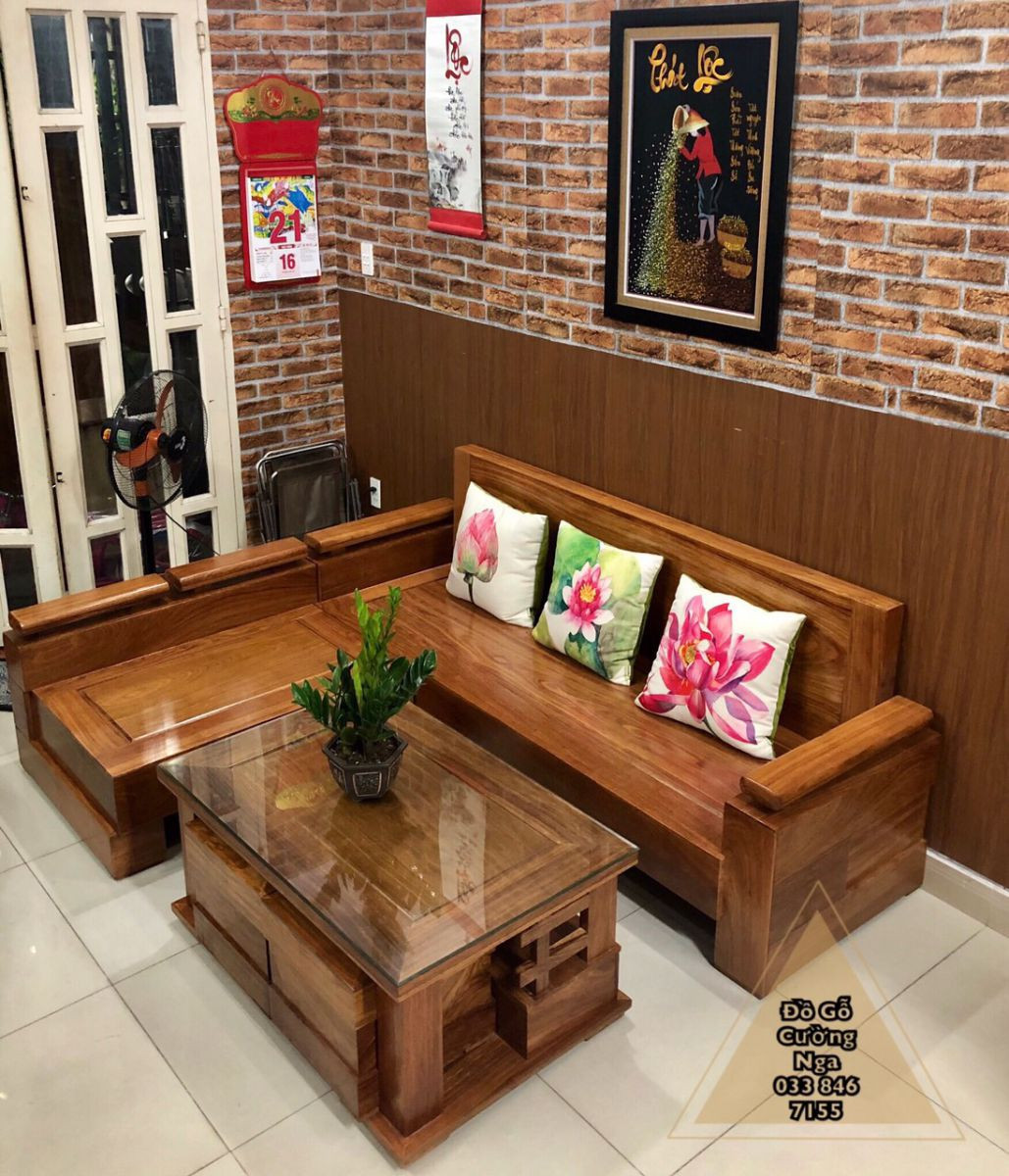 Bàn ghế gỗ hương đá đặt trong phòng khách hiện đại