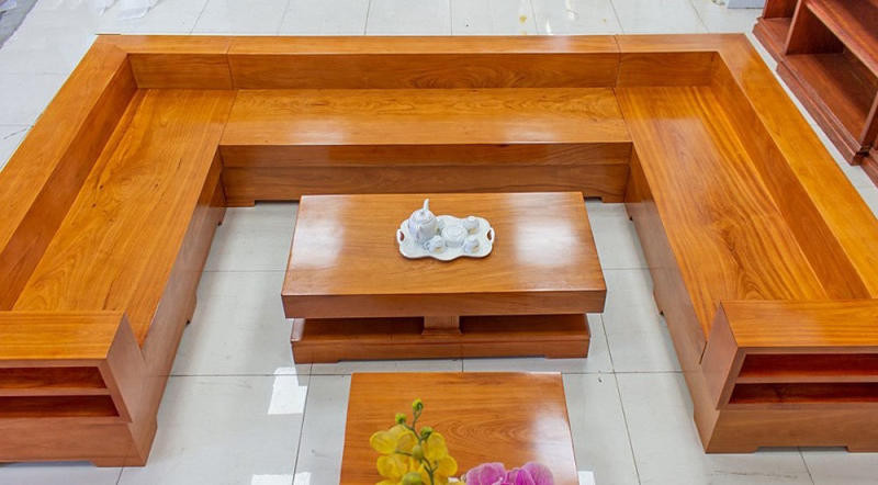 Bàn ghế gỗ lim nguyên khối hình dáng chữ U độc đáo