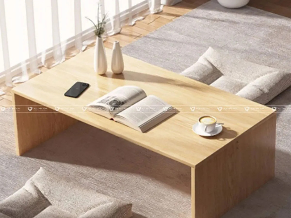 Bàn ghế gỗ phòng ngủ với thiết kế đơn giản, chất liệu gỗ tự nhiên đảm bảo độ bền và vẻ đẹp vượt thời gian