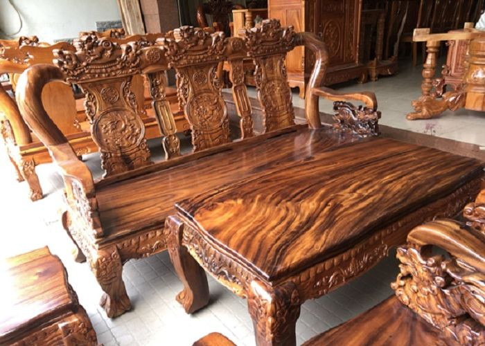 Bàn ghế gỗ Sưa