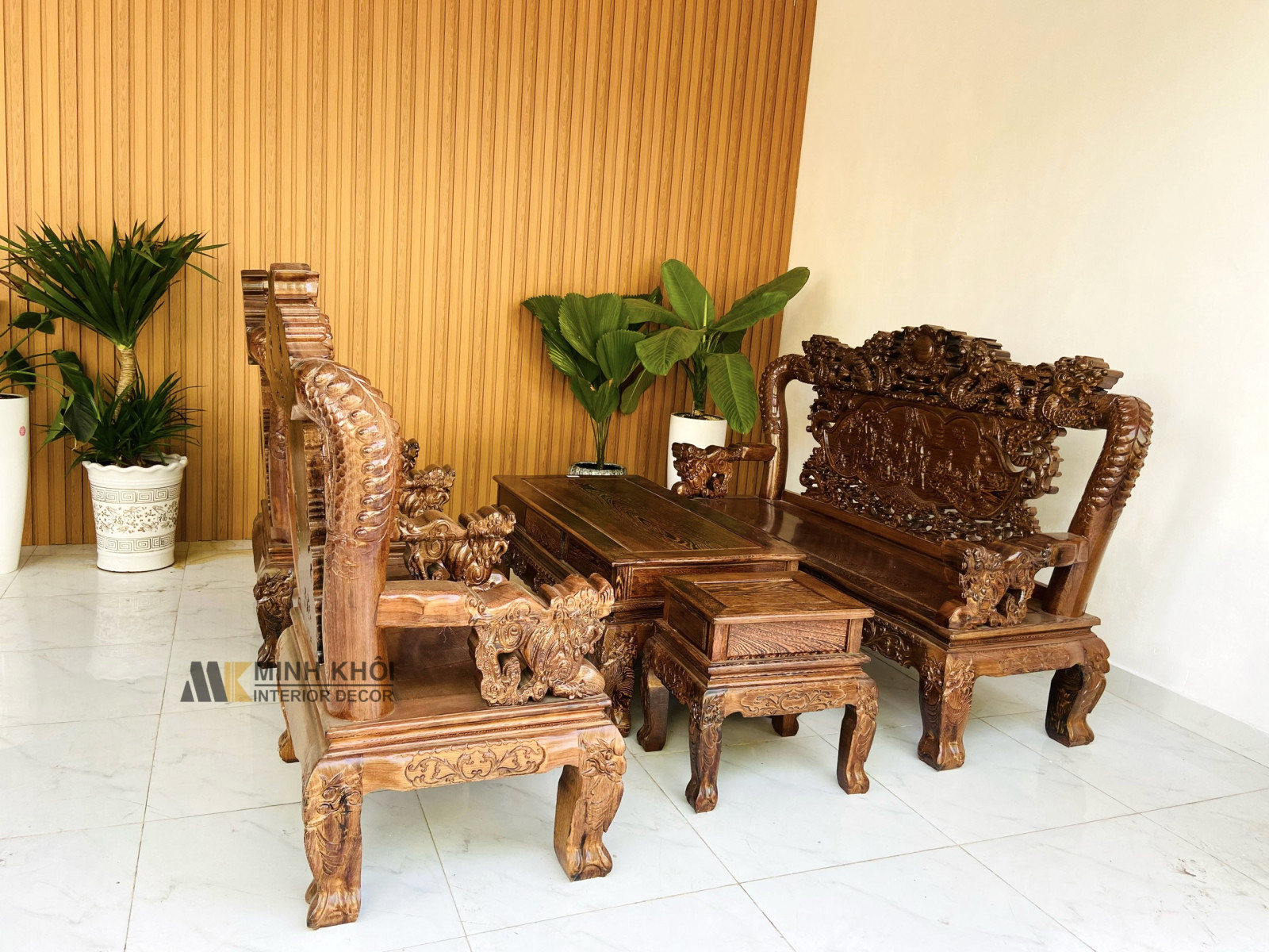 Bàn ghế mun đuôi công chạm rồng Bát Tiên