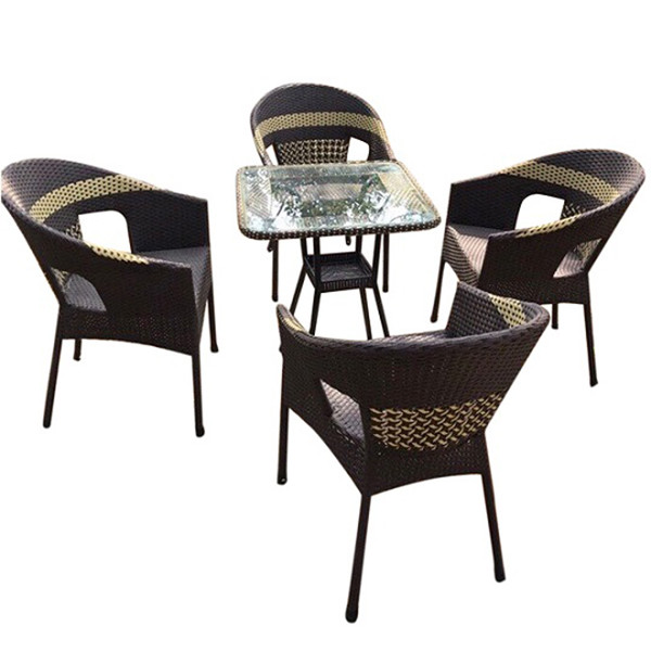 Bàn ghế nhựa giả mây TT02 do nghệ nhân lành nghề đan