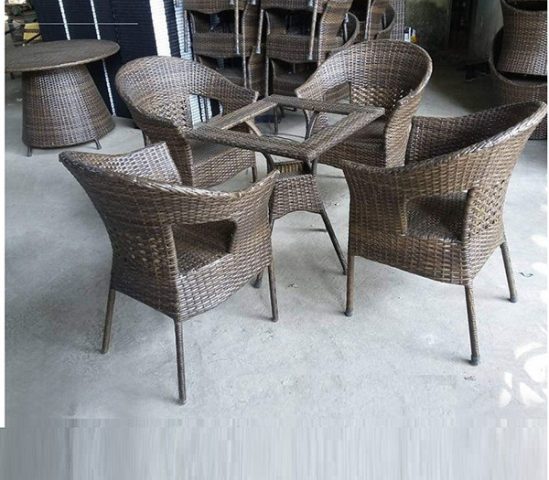 Bàn ghế nhựa giả mây TT05 với khung sắt sơn tĩnh điện chống gỉ