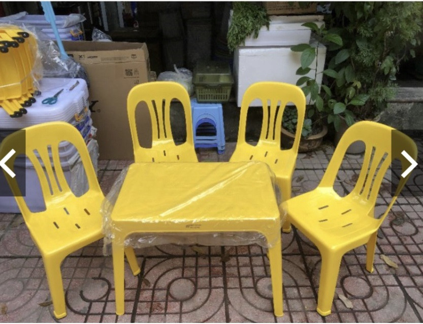 Bàn ghế nhựa quán bia phong cách