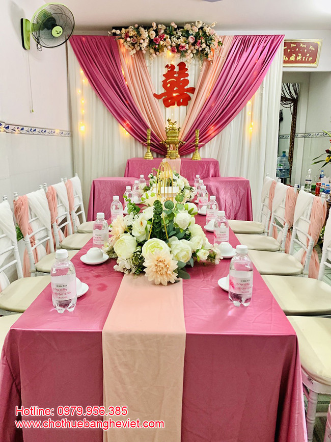 Bàn ghế tiệc cao cấp, thiết kế sang trọng cho thuê