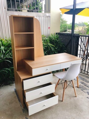 Bàn làm việc gỗ tự nhiên