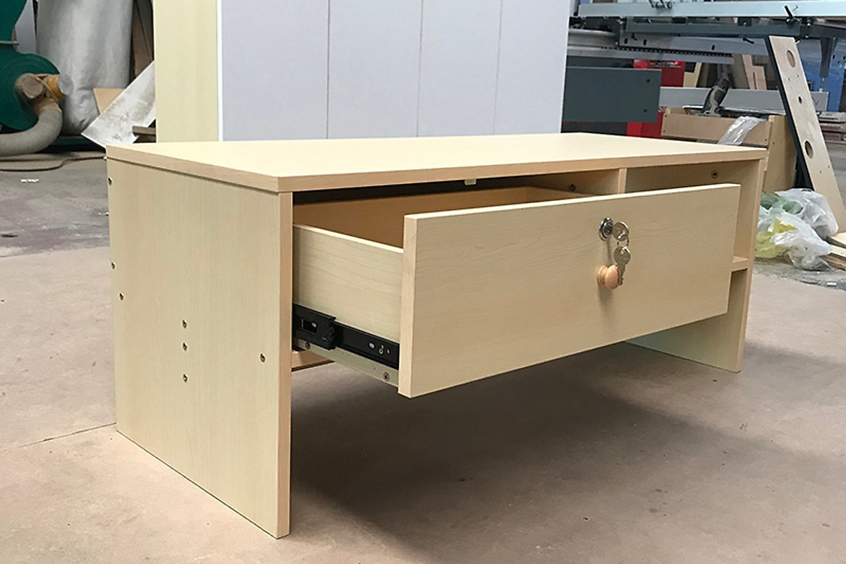 Bàn làm việc kiểu Nhật tích hợp ngăn kéo tiện dụng