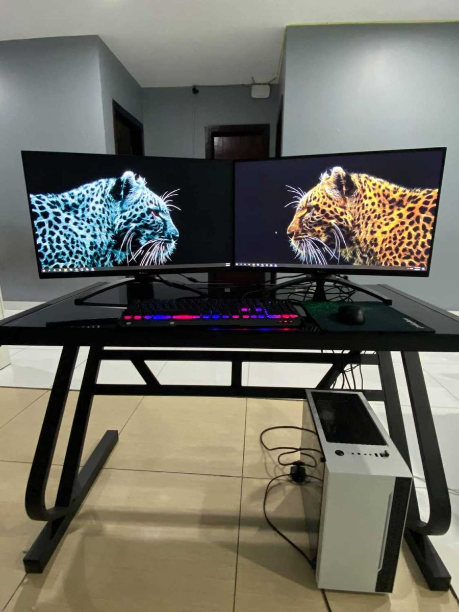 Bàn làm việc kính cường lực