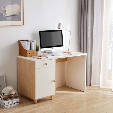 Bàn làm việc nhỏ gọn đa năng màu trắng hiện đại cho căn hộ studio.