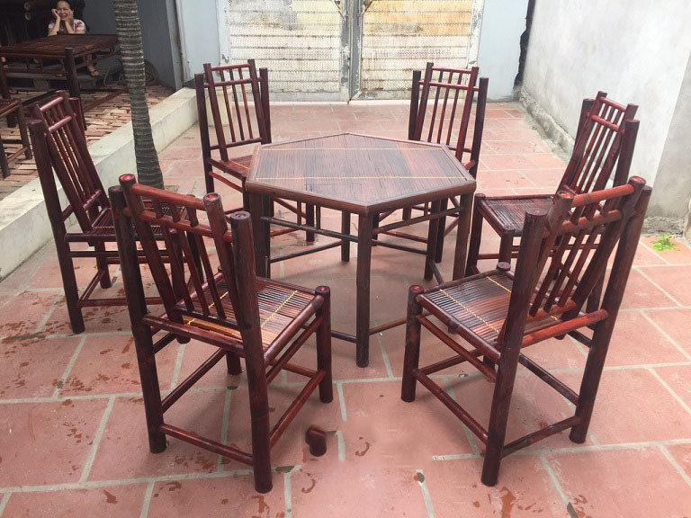 Bàn lục giác bằng tre trúc