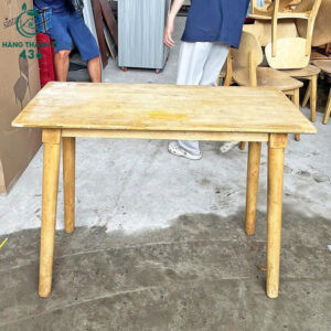 Bàn quán ăn cũ bằng gỗ kiểu dáng đơn giản thanh lý giá tốt TPHCM