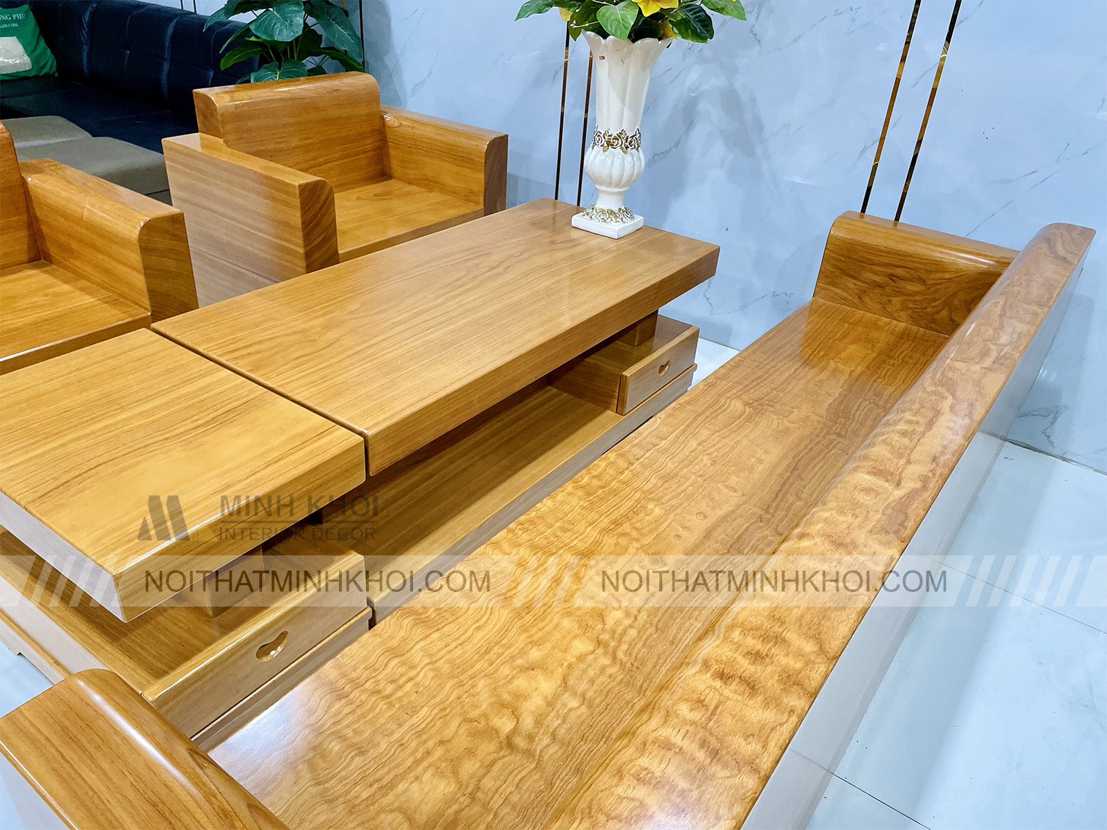 Bàn trà gỗ gõ đỏ nguyên khối tích hợp ngăn kéo tiện dụng