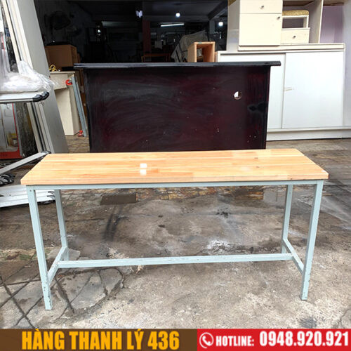 Băng ghế học sinh cũ chân sắt