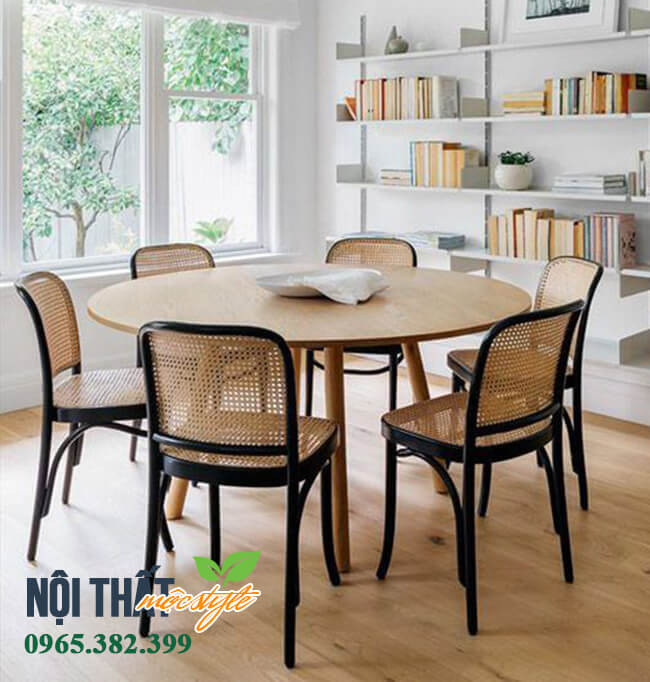 Bộ bàn ăn tròn 6 ghế Thonet gỗ tự nhiên, mang đến vẻ sang trọng cổ điển