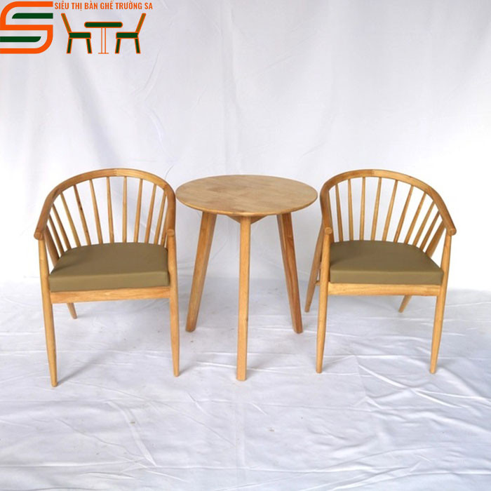 Bộ bàn ghế cafe gỗ tròn nhỏ gọn, tối ưu không gian quán cà phê tại Hà Nội