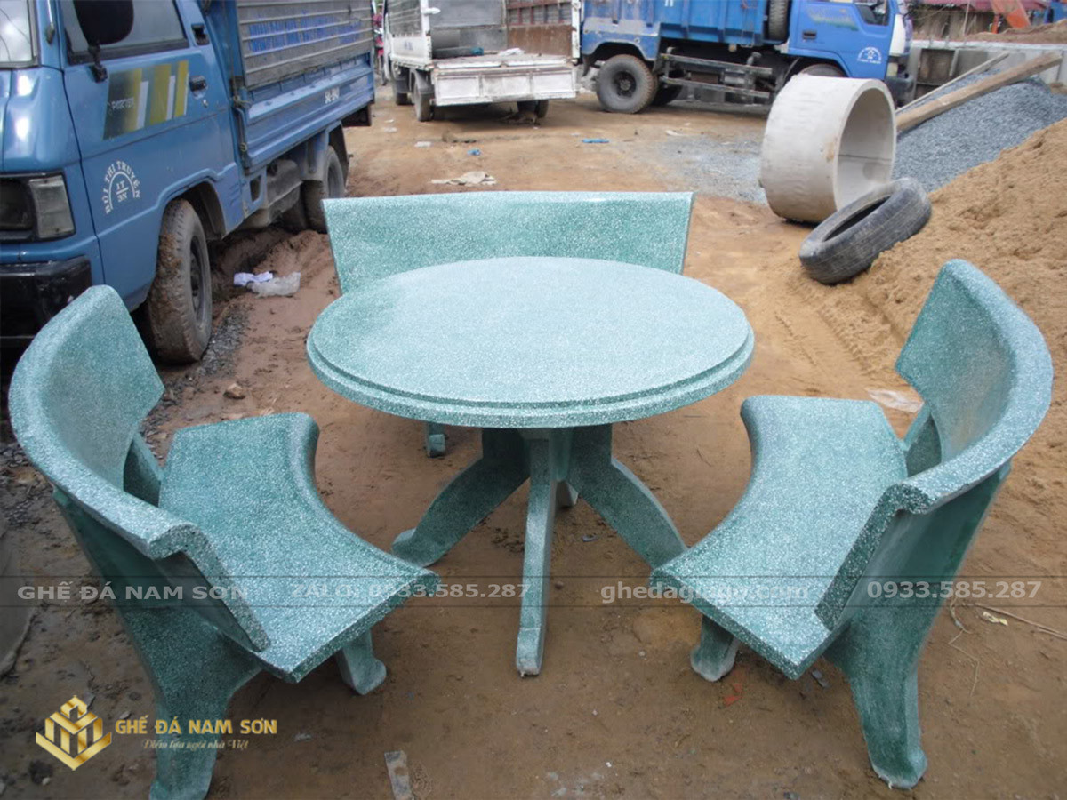 Bộ bàn ghế đá xi măng tròn và cong màu xanh biển