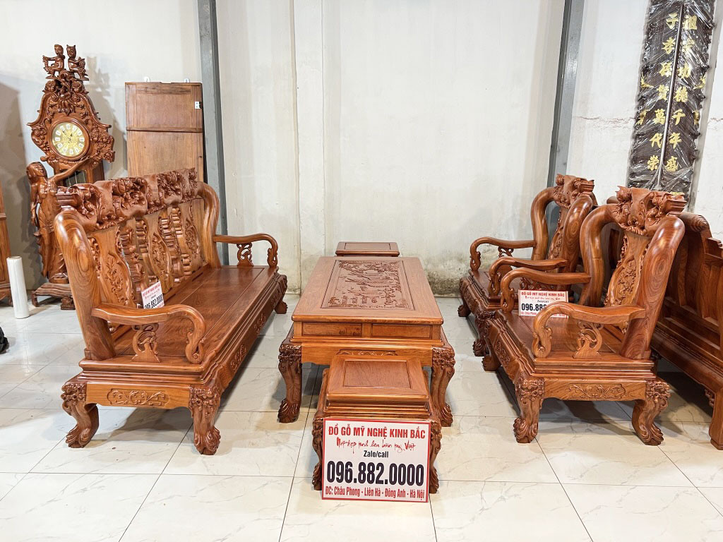 Bộ bàn ghế đồng kỵ Minh Quốc Đào cột 12 bàn đục đẹp mắt