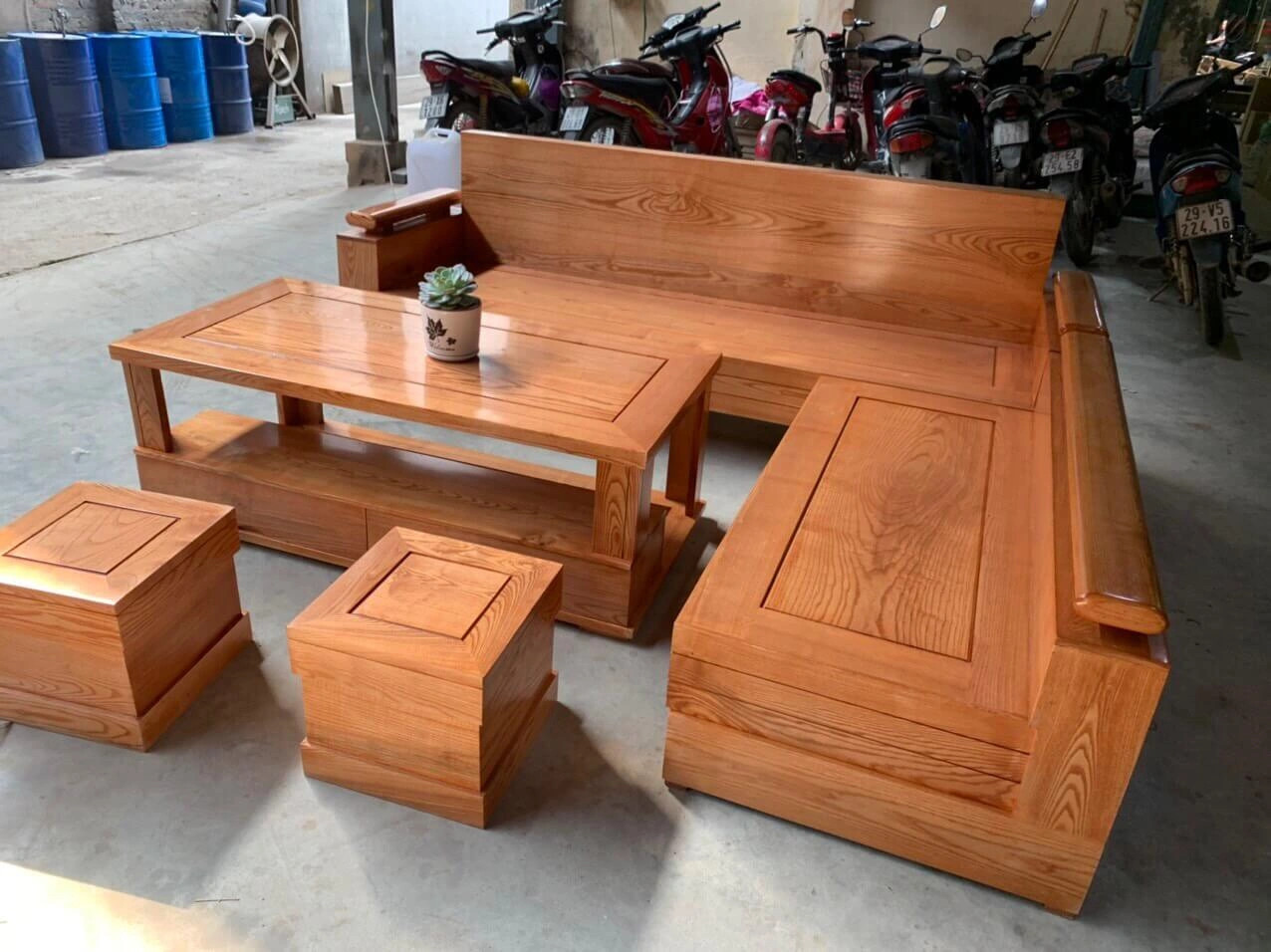 Bộ bàn ghế gỗ 8 triệu kiểu dáng hiện đại chữ L