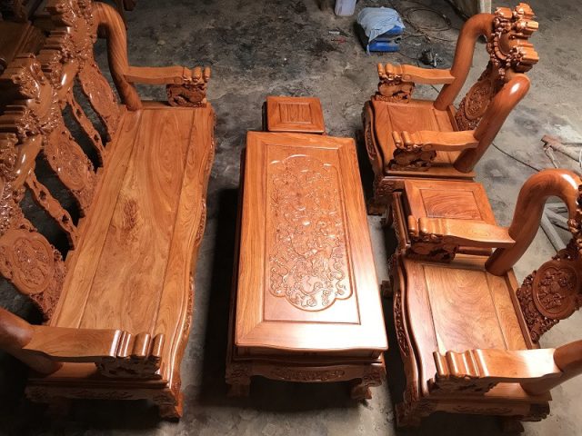 Bộ bàn ghế gỗ hương chạm nghê đỉnh