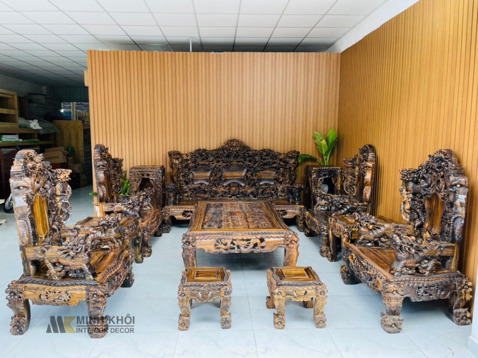 Bộ bàn ghế gỗ mun hoa đen chạm Cửu Long