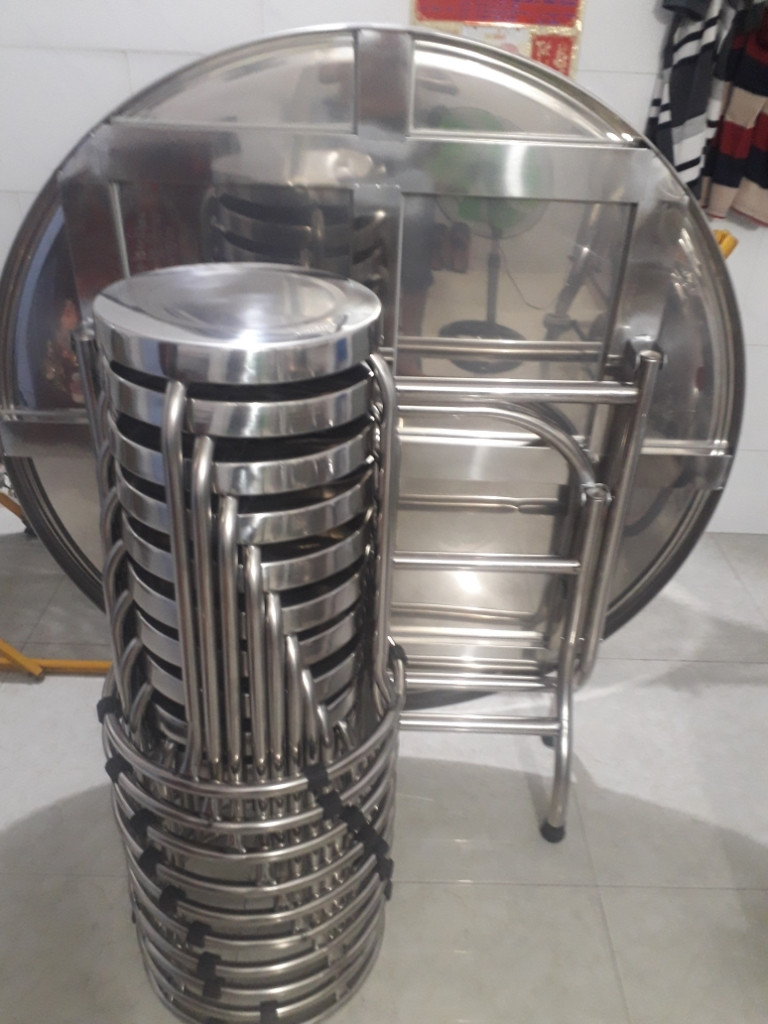 bộ bàn ghế inox hình tròn hiện đại cho gia đình