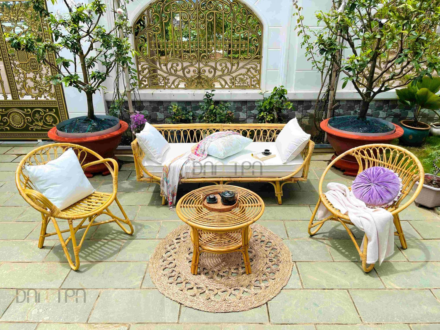 Bộ bàn ghế mây tre cho sân vườn thư giãn