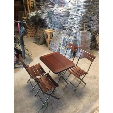 Bộ bàn ghế mini bằng gỗ tự nhiên bền đẹp