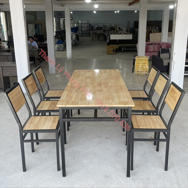 bộ bàn ghế nhựa giả gỗ thanh lý quán bia