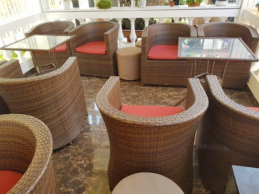Bộ bàn ghế nhựa giả mây bền đẹp với khung thép sơn tĩnh điện