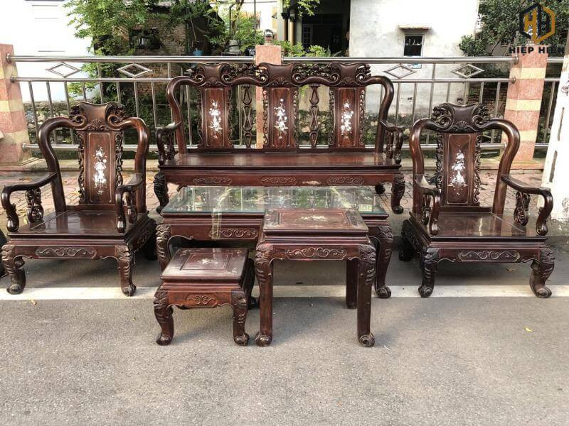 bộ bàn ghế Quốc Triện gỗ gụ khảm trai, thiết kế vững chãi và thẩm mỹ
