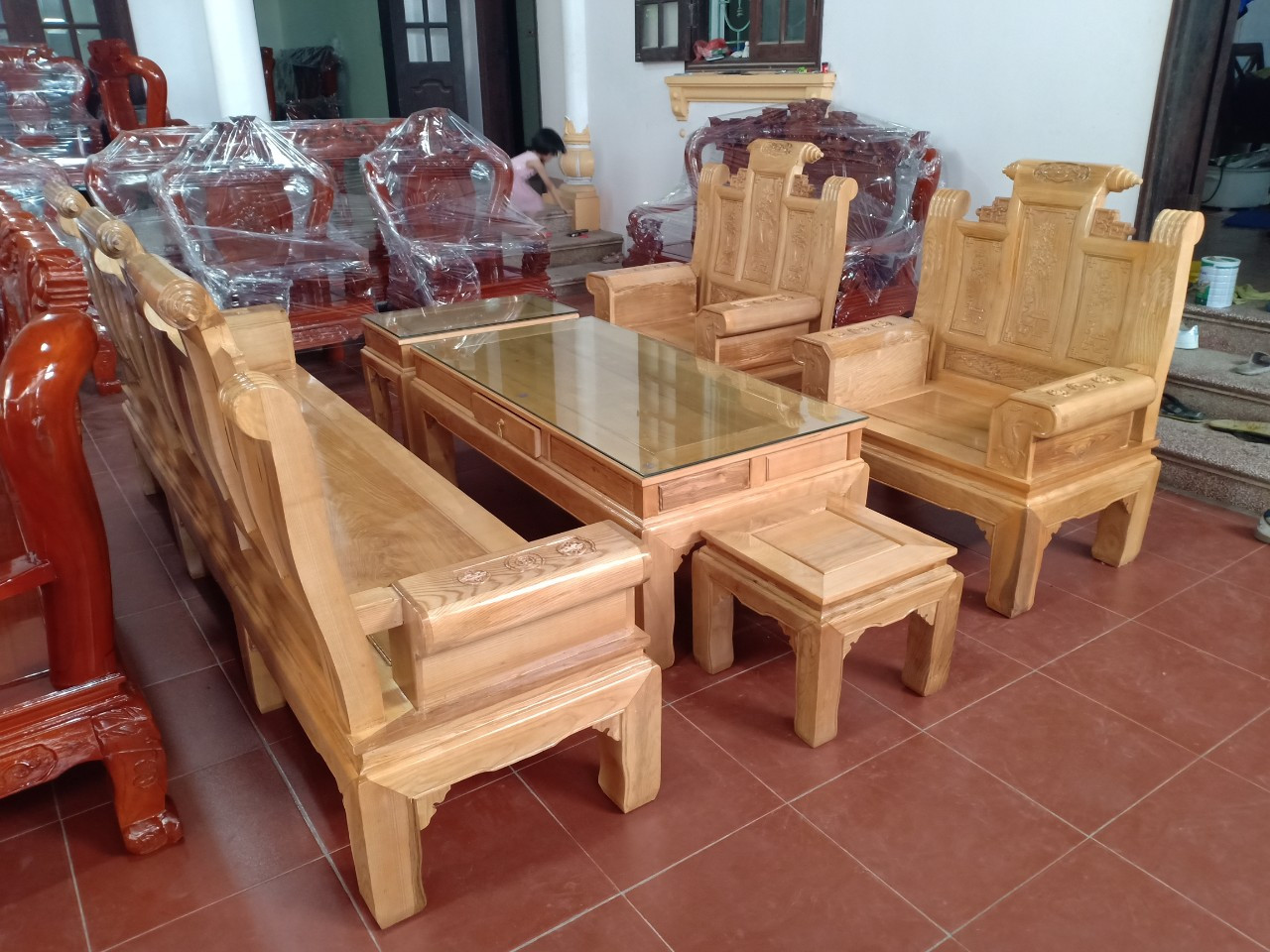 Bộ bàn ghế sofa phòng khách đối gỗ sồi Nga màu tự nhiên