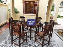 Bộ bàn ghế tre hình lục giác cho không gian sân vườn
