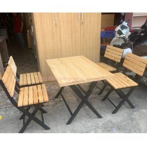 Bộ bàn ghế xếp gọn gàng cho hàng ăn, quán nhậu
