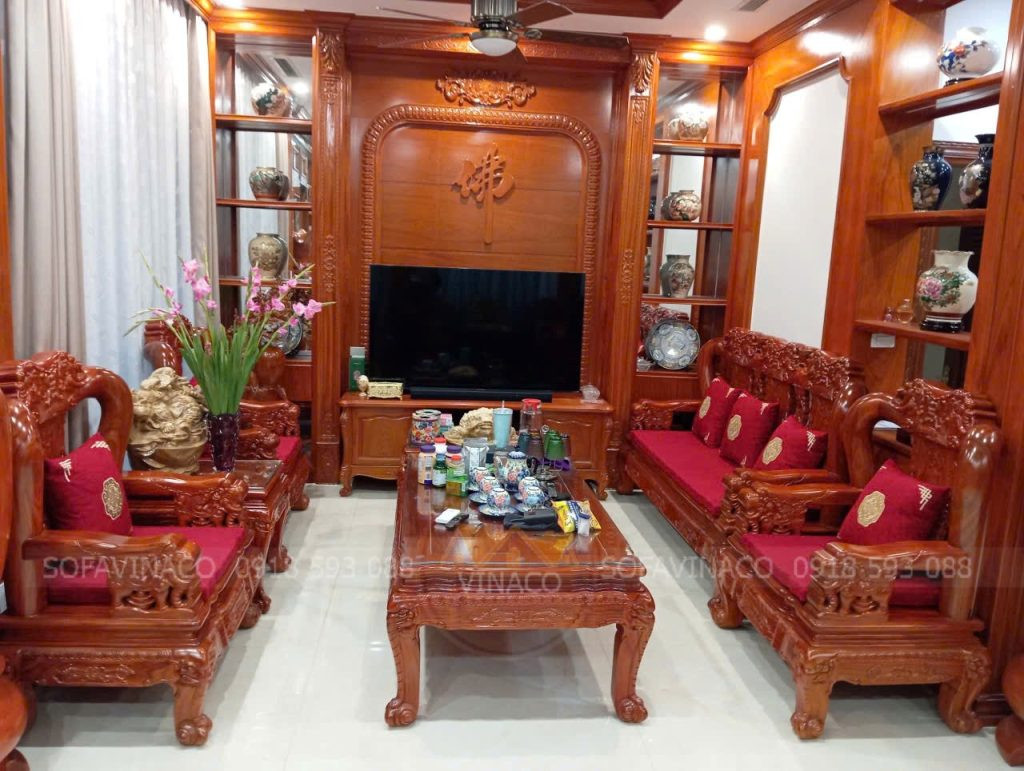 Bộ đệm ghế thêu sang trọng làm nổi bật không gian phòng khách tại Hà Nội