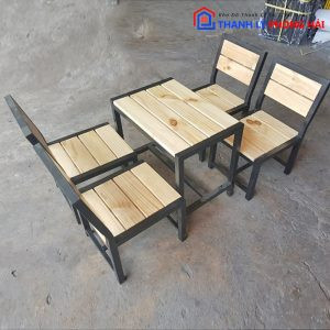 bộ ghế gỗ cafe thanh lý khung sắt