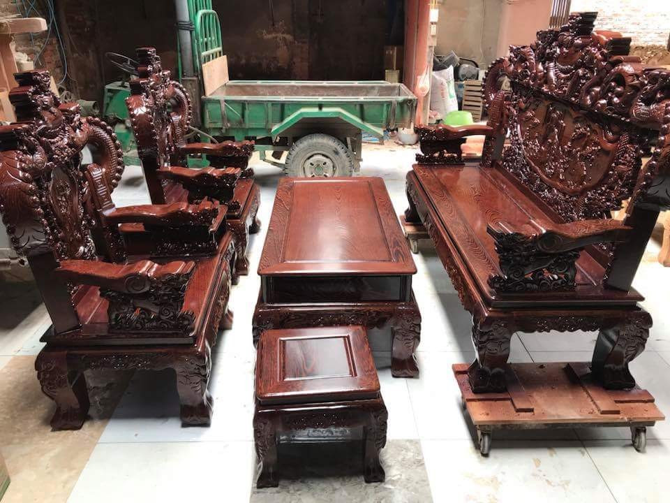 Bộ sofa Bát Tiên Đỉnh Rồng gỗ Mun Nam Phi với họa tiết rồng chạm khắc