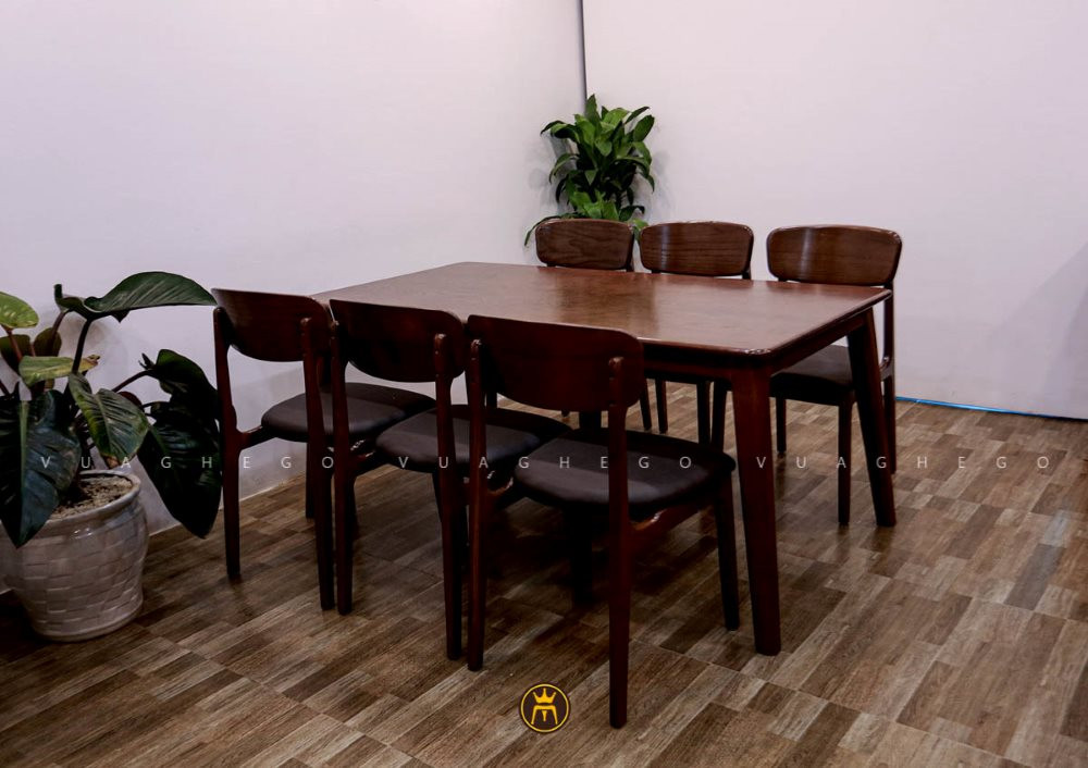 bố trí bàn ăn nơi thoáng đãng